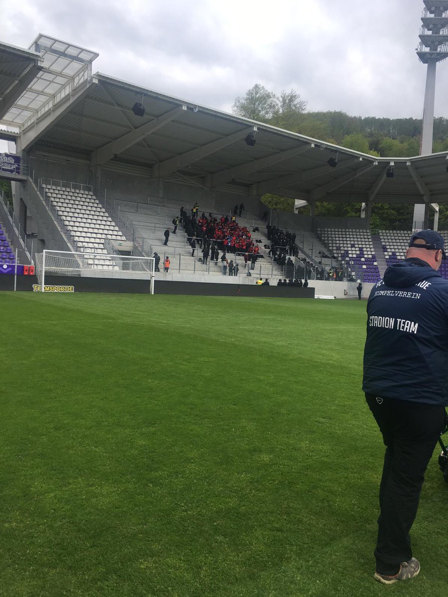 rasenwelt's tweet photo. #Rotary Vorführung beim @FCErzgebirgeAue unter Jubel-Stimmung! 😚🔉🎶

Das hat man auch nicht alle Tage!!! 💪☺️

@DennisMowers #PRO34R #rasenweltprofessional https://t.co/Di5pokan6S