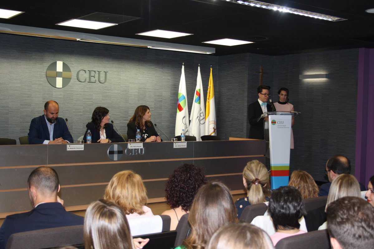 ¡Felicidades X Promoción del Máster Universitario en Formación del Profesorado de Educación Secundaria Obligatoria y Bachillerato, FP y Enseñanzas de Idiomas <a href="/magisterioUCH/">Magisterio CEU-UCH</a> #Elche, que han adquirido las competencias necesarias para la práctica docente en Secundaria!