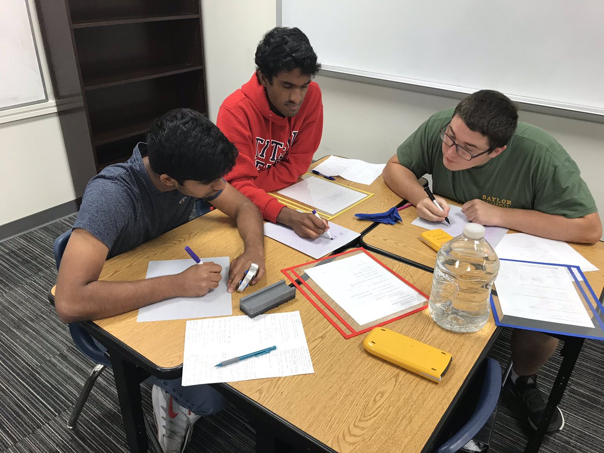 yingsquarelu's tweet image. PAP Pre-Calculus students are working together to complete a cumulative review :) @Cen10titans #TitanTags #FISDlearns #TitansLearn #ourFISDstory #FriscoFutureReady