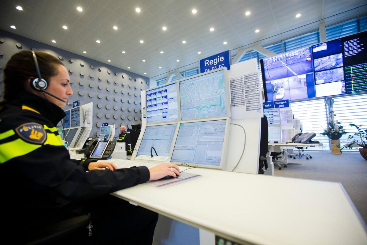 Auto’s die 112 bellen bij een ongeluk. Smartwatches die waarschuwen als de eigenaar hard valt. Het aantal middelen dat automatisch incidenten detecteert en meldt neemt toe. Wat is het effect van deze en andere middelen op de meldkamers? Lees hier meer 👉rijksoverheid.nl/ministeries/mi…