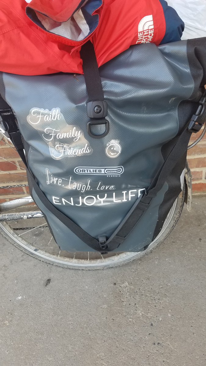 VeganBrisket's tweet photo. Thanks to savealot, I think my bike is finally complete #blessbe https://t.co/WCr0akQp5M