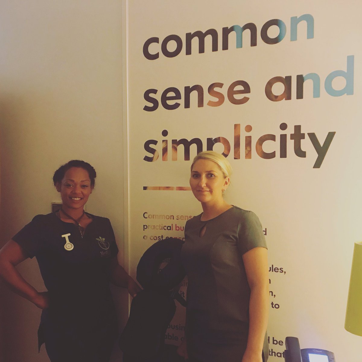 IkanoBankRetail's tweet photo. What a treat to have the ladies from @HealingTouchAc in our offices today helping our co-workers relax with on site massages 💆‍♀️ 💆‍♂️ #workplacewellbeing #employeewellbeing #wellness #lifeatikanobank https://t.co/8MqWubV6aG