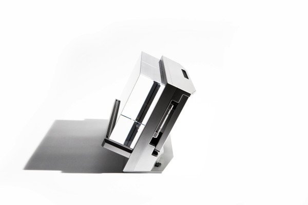 NewsTekToday's tweet image. The Looking Glass Pro might be the weirdest all-in-one PC ever dlvr.it/R5Zy6B #AugmentedReality #VirtualReality #LookingGlassFactory