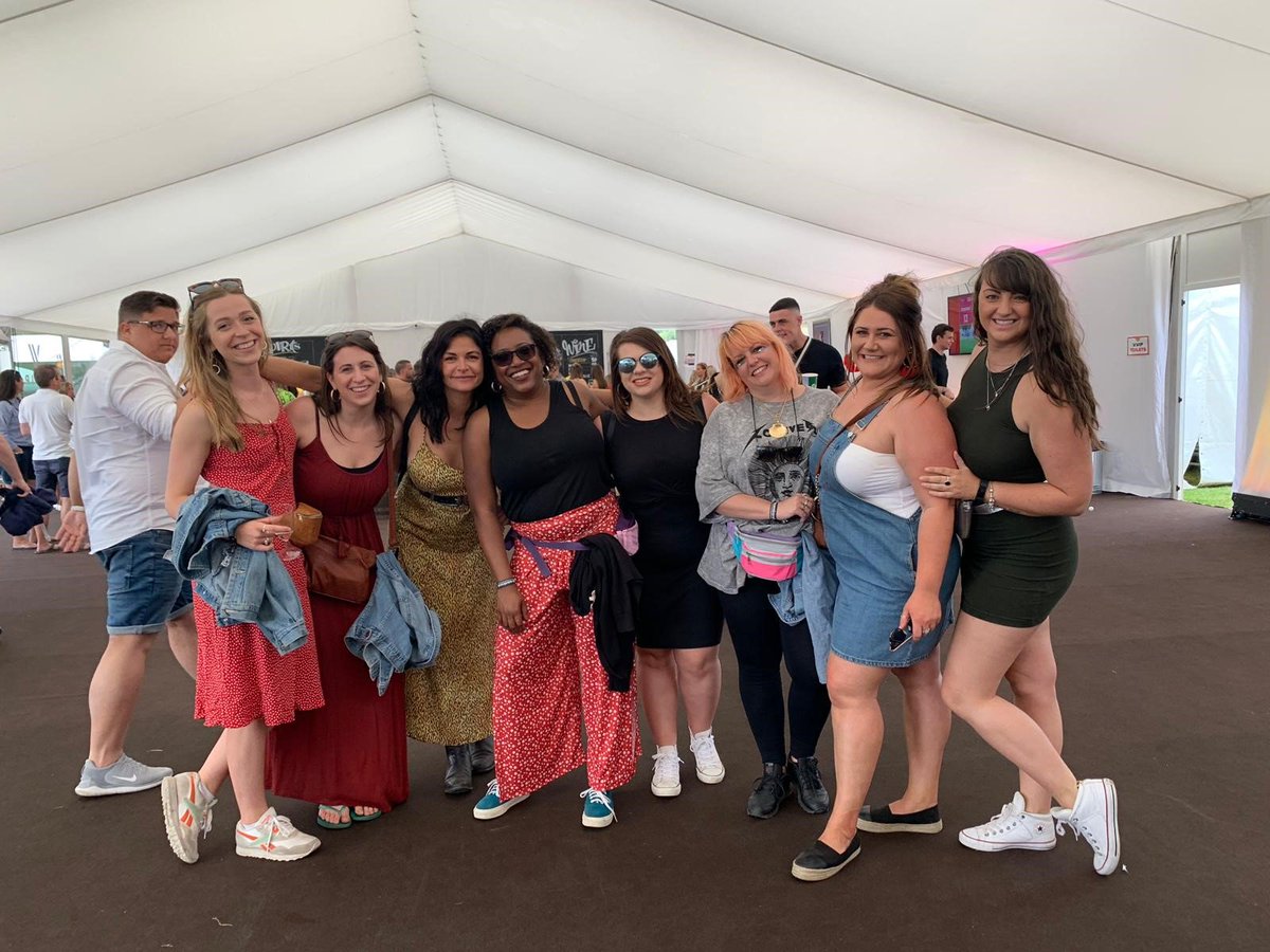 letsRI5E's tweet image. We had an awesome weekend @Bournemouth7s and as sponsors got to hang out in the #VVIP! Huge well done to Roger and his team for putting #Bournemouth on the map in a BIG way. Great to see @DorsetMind there as well #joinourmovement 🏉👯‍♀️💫 #dorset #Bournemouth7s #teamdayout #sponsor