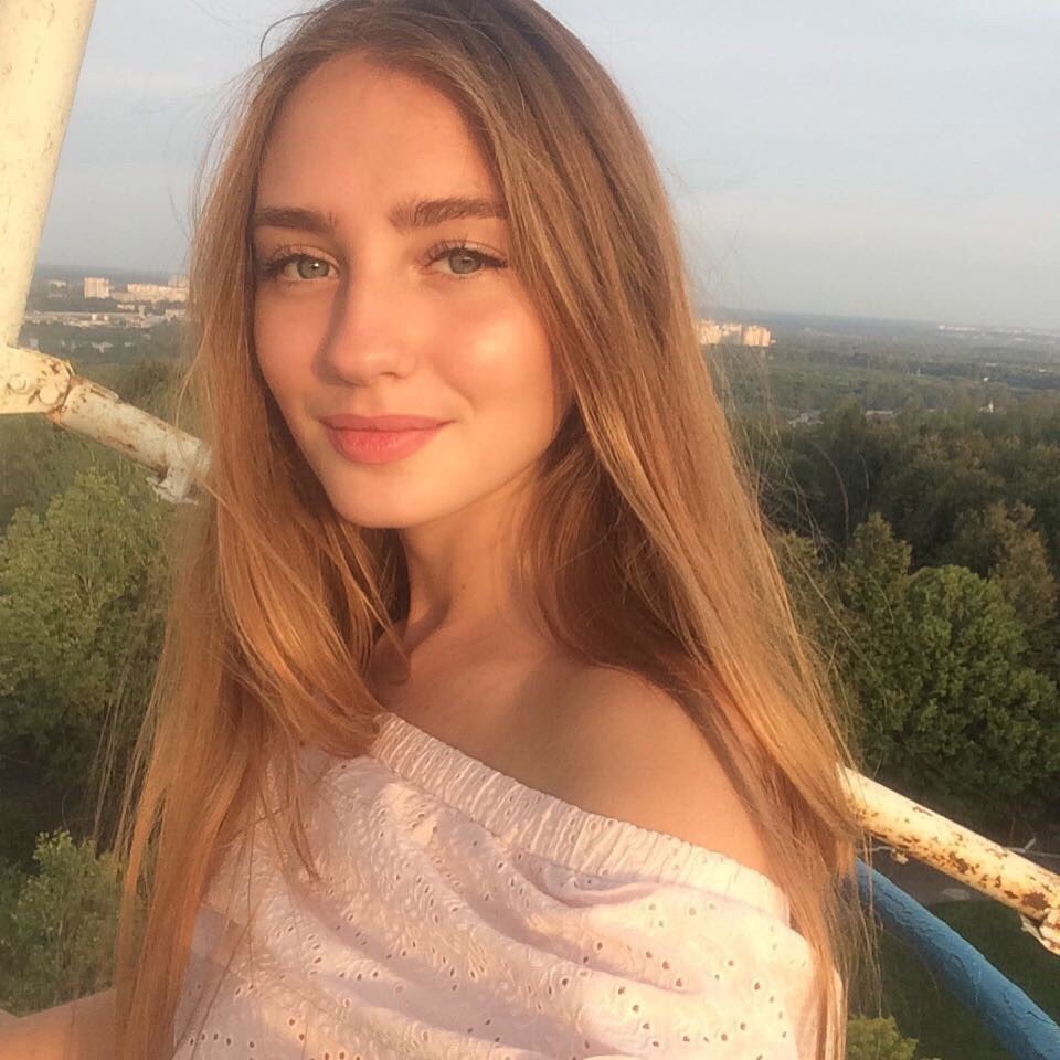 Retweet wenn du mich hübsch findest. Follow wenn du Single bist. Like wenn du mein Account magst.