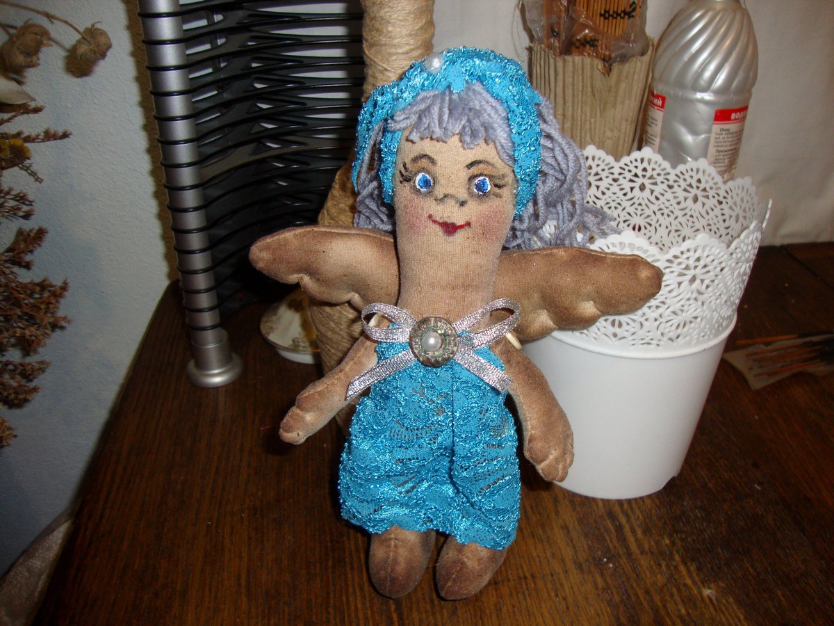 hogops's tweet image. Букроссинг для любителей почитать, отдел Чарити шопа, для тех кто любит выглядеть неповторимо, и при этом не тратить большие деньги, при этом творить добро, помогая финансировать покупками благотворительные проэкты,