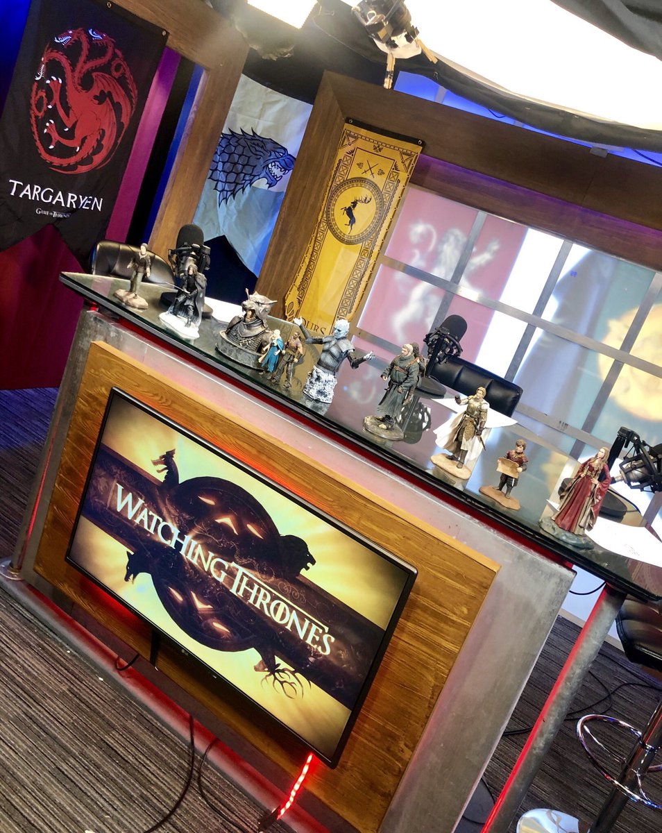 micheleboyd's tweet photo. SO, SO grateful I could be a part of this cathartic aftershow #WatchingThrones.
Thank you @RothCornet, @SpencerJGilbert, @Lons @KenNapzok, @getFANDOM, @screenjunkies and THANK YOU to everyone who tuned in and engaged/argued/cursed with us.
You are all my sun and stars. ☀️❤️✨ https://t.co/aBpYsvWKoW