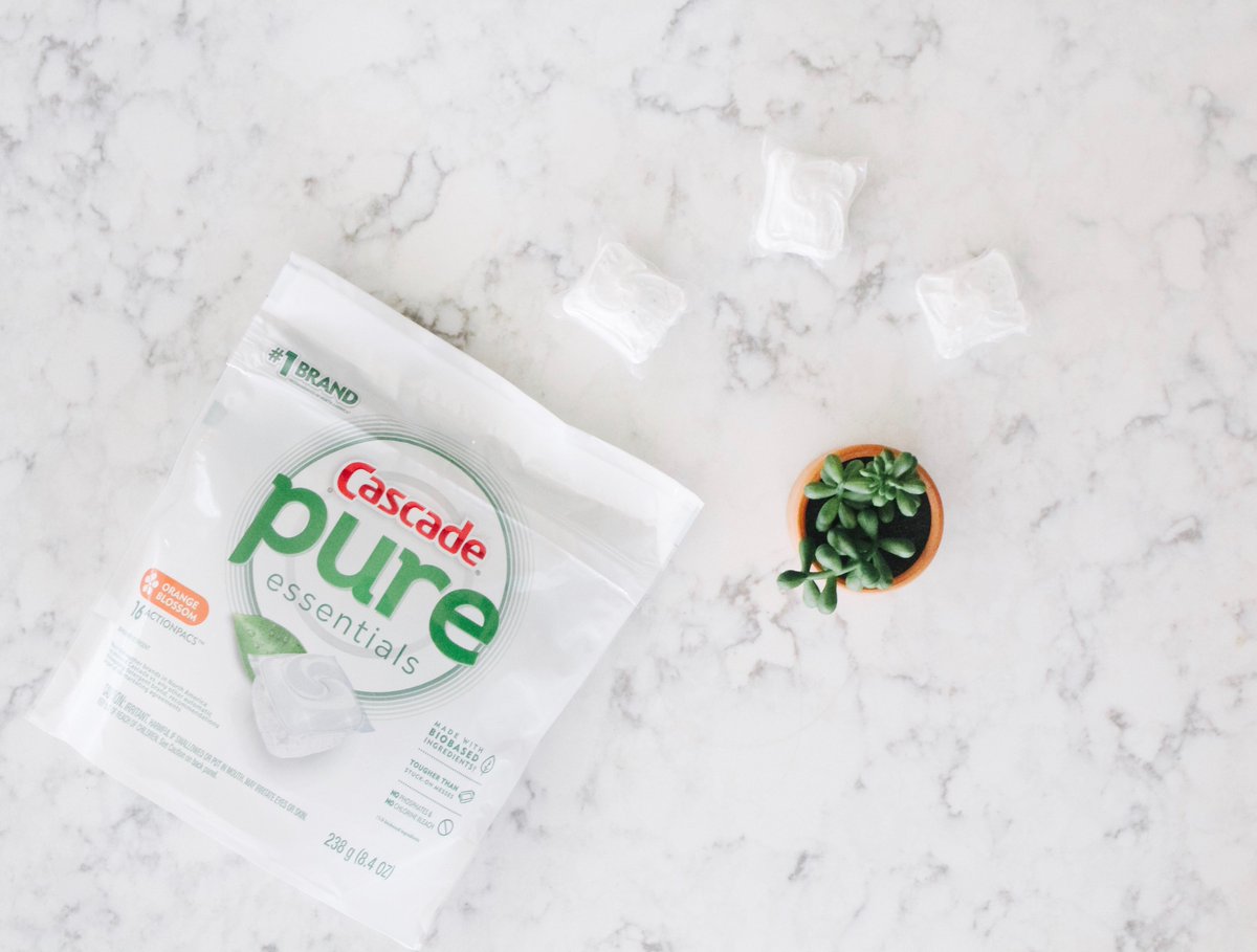 julieredshoes's tweet image. We’ve been LOVING the NEW @MyCascade #PureEssentials ActionPacs! They leave our dishes squeaky clean and are made from quality ingredients so you don't have to compromise performance! #ad Save $1 now until June 8 with the @meijer app: spr.ly/Julie
