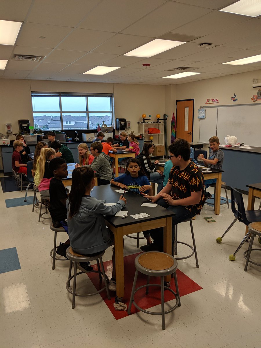 SBUDeuce's tweet photo. It's on today! BUNCO!!! With @Coal9131 's class. #ourWHY #PowerOfPositivity #CSI1819 https://t.co/AuvG99jxE5