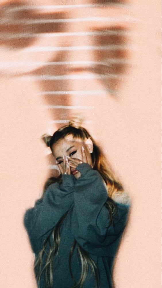 PowerAriGrande tweet picture