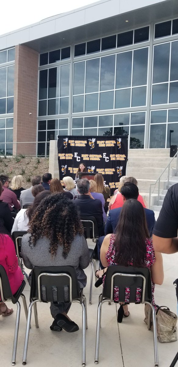 akholman's tweet photo. We are so excited and proud to announce the newest addition to our EC Family, CAST Lead! Focusing on Retail Leadership, Travel and Tourism, and E Commerce, we will prepare students for careers unique to San Antonio! #hornetsareccmr @ECISDtweets @Whataburger @HEB @TrueFlavorsSA https://t.co/N7kz5oGO9I