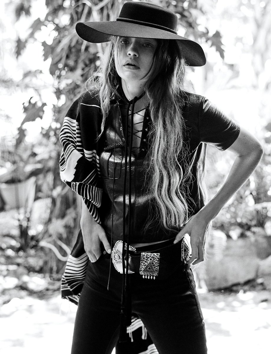 MyqueengigiIG's tweet image. #NEW Gigi hadid for Vogue Latinoamerica June 2019 issue. Photographed by Giampaolo Sgura