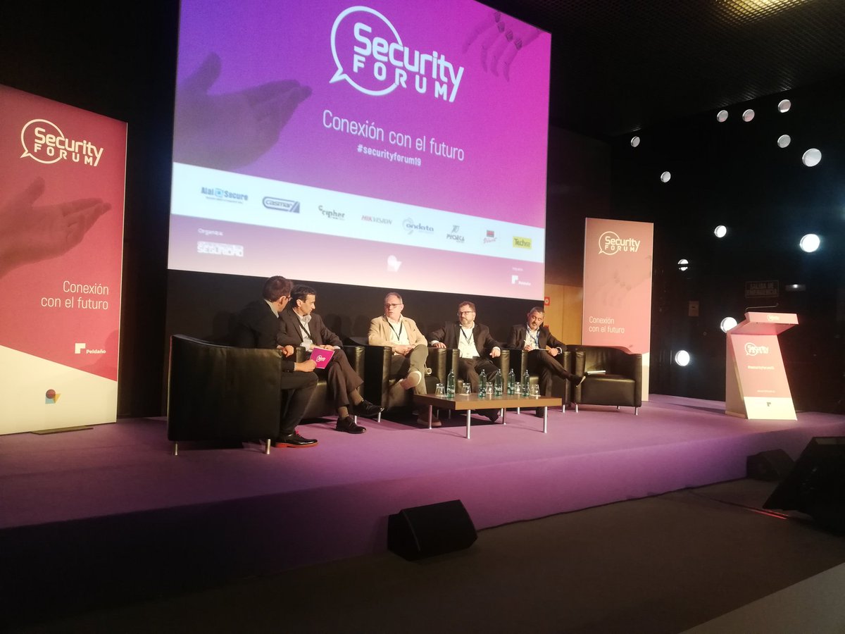 Terminamos el dia con una interesante mesa sobre #5G #SecurityForum19 <a href="/FedericoRuiz9/">Federico Ruiz</a> <a href="/JoseRMonleon/">José Ramón Monleón 🦇 🇪🇸🇪🇺</a> <a href="/orange_es/">Orange España</a> @AlaiSecure