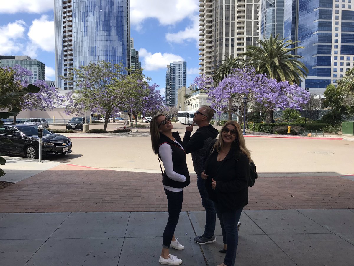 WeicheltRES's tweet photo. Amazing day Downtown with friends...
#SanDiego #MrDowntown #Midway #PacificGate #Savina #ParkPlace
Weichelt Real Estate Services
#WeicheltRES https://t.co/d5ertqOlKo