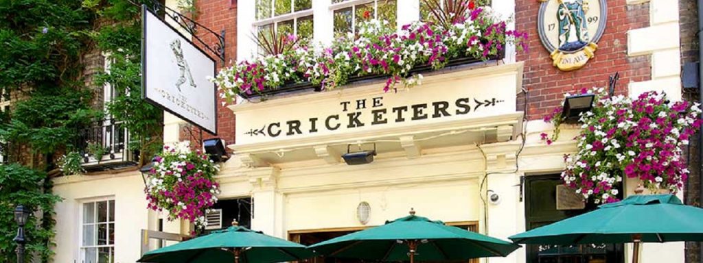 DistrictSwing's tweet photo. TONIGHT: Come join us at @CricketersTW9 Richmond. Beginners swing dance class at 7pm, Improvers at 8pm, social dance &amp; practice at 9pm. Come join us! ☺ 🎶 💃 
#RichmondSwing #Lindyhop #Swingdance https://t.co/MpwfbU1rKo