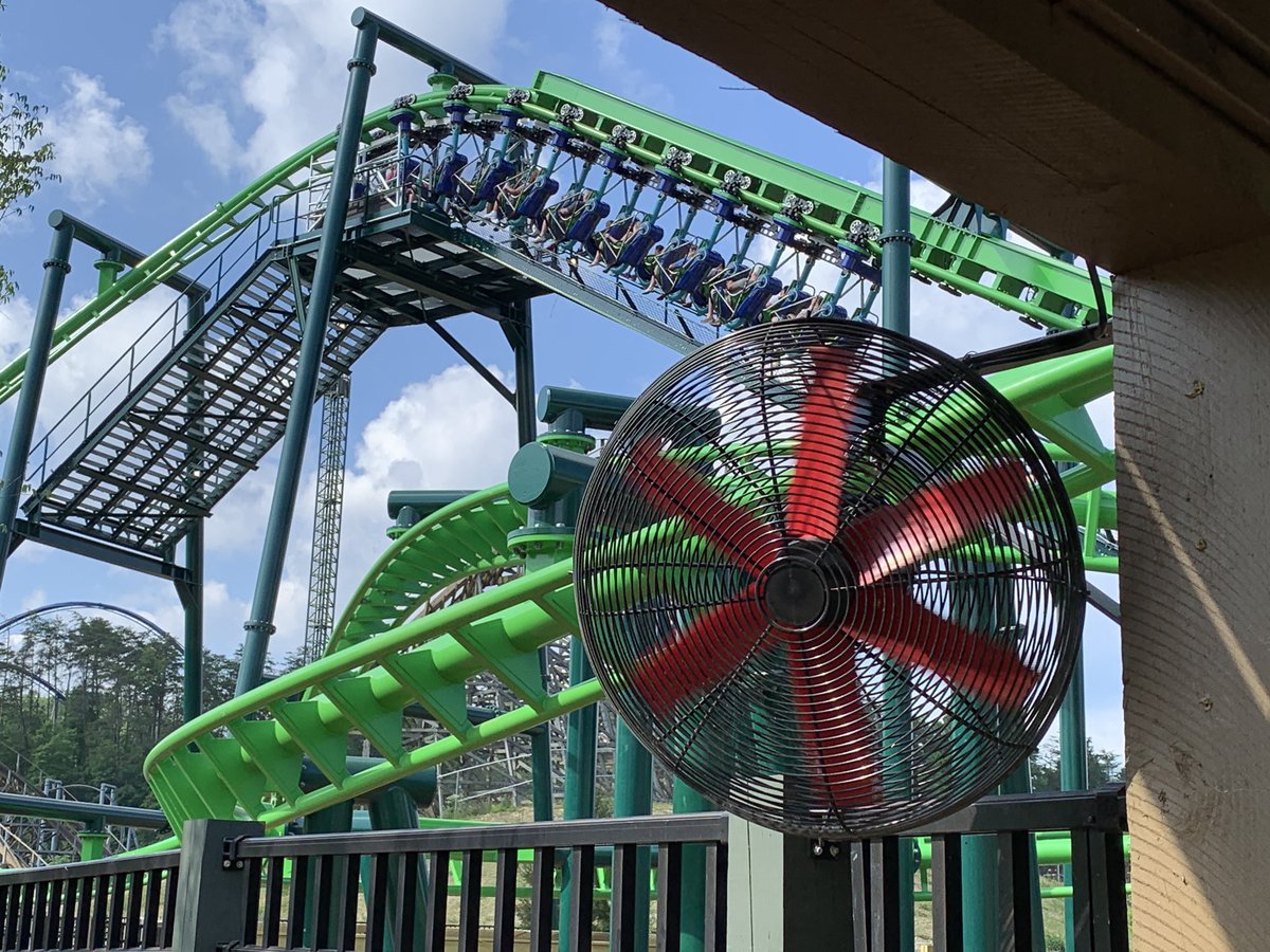 snapshotsmade's tweet photo. Today I’m thankful for this: A FAN.
It’s hot up in here! But these lovely gems placed throughout @Dollywood ease the back sweat just a bit.
#ItsHot #dollywood #backsweat https://t.co/nGEUthzF1B