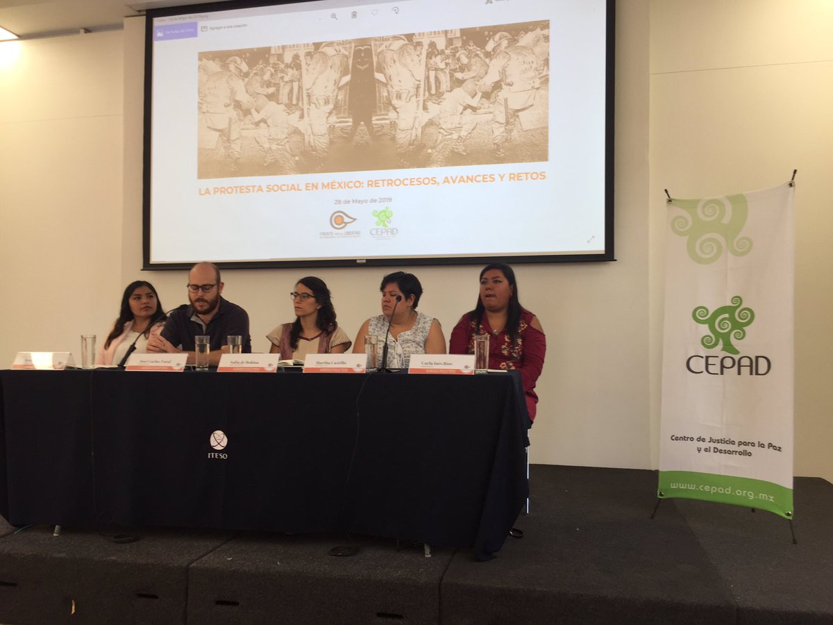 El <a href="/CentroProdh/">Centro Prodh</a>, <a href="/CarlaMarabunta/">Carla Rios</a>  de la <a href="/BrigadaMarabunt/">Brigada Marabunta</a>, @article19mex y @granadazoinf participan en el foro: La Protesta Social en México: Retrocesos, Avances y Retos en la Casa Clavijero #Guadalajara #Jalisco