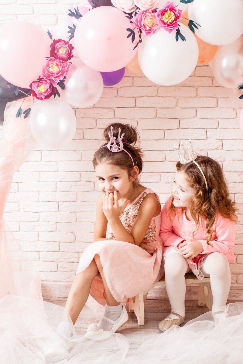 FacingAngels's tweet image. How adorable are these 2 little princesses?👑

🎈
🎈
🎈

Balloon displays and arches create the perfect backdrop for your photos! Have a design in mind for your next event? Contact me today to make your vision a reality! ✨
#makingmemories