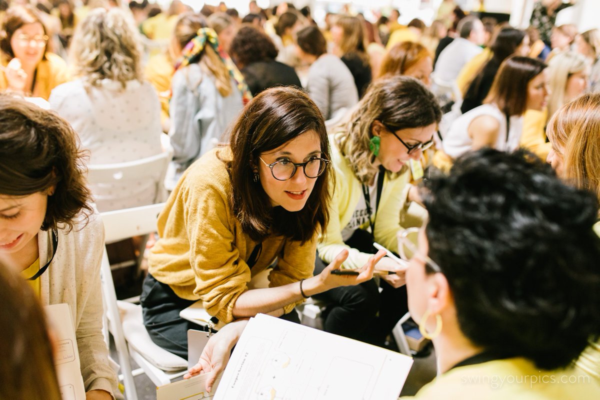 stayhungry_bcn's tweet photo. Crear para Crecer fue nuestra propuesta de workshop para Extraordinaria, una comunidad de emprendedoras de BCN
Un desafío hacer explotar de creatividad a 160 extraordinarias en solo 2hs. Con 6 mecanismos, una guía y un gran equipo, podemos decir que lo conseguimos y lo superamos https://t.co/TymEQMRrGY