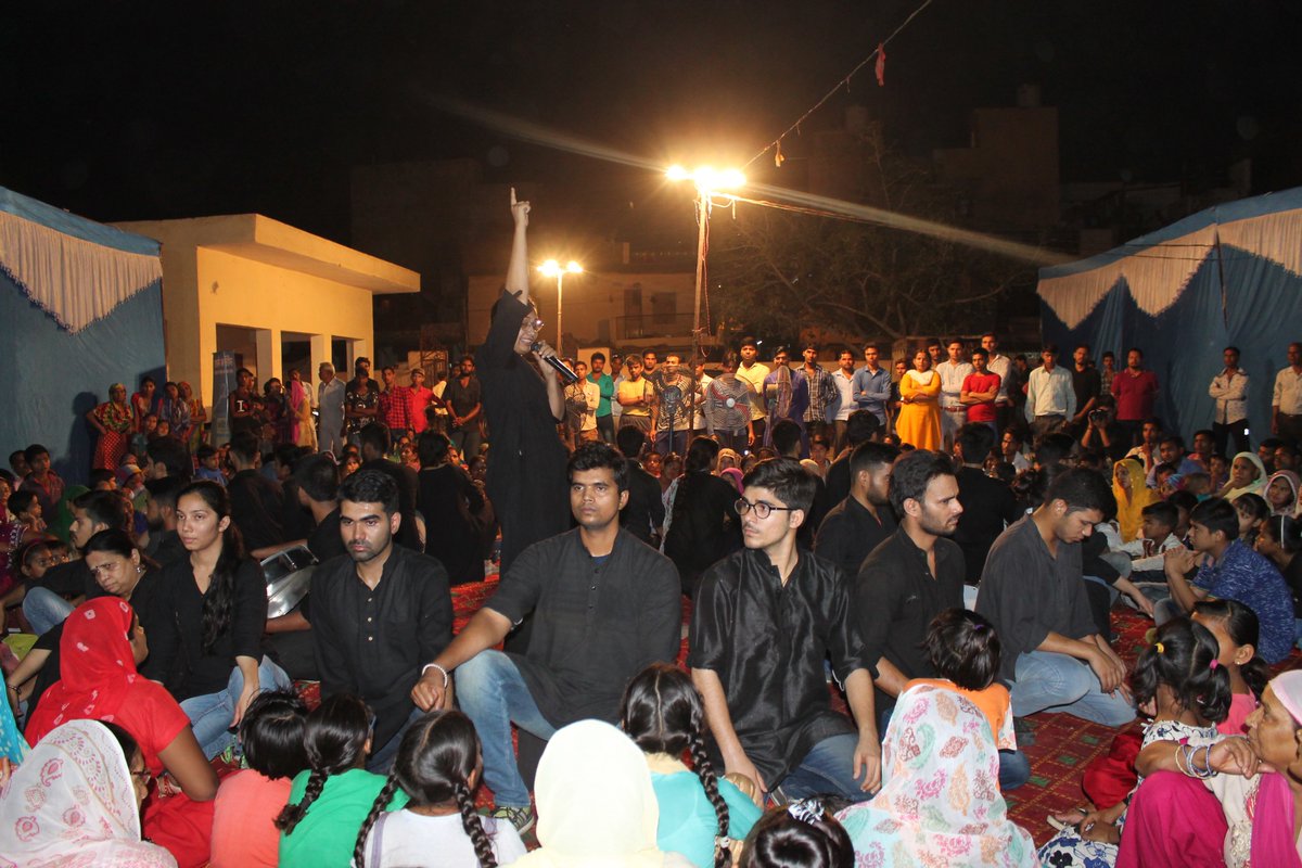 Laudes_Fdn's tweet image. Nearly 60% of women garment workers in🇮🇳have reported facing some form of violence in the workplace. @INBreakthrough works to eliminate this by  educating women on their rights. Learn more about this inspiring organisation here: bit.ly/2RIEWOk

#FashionForceForGood