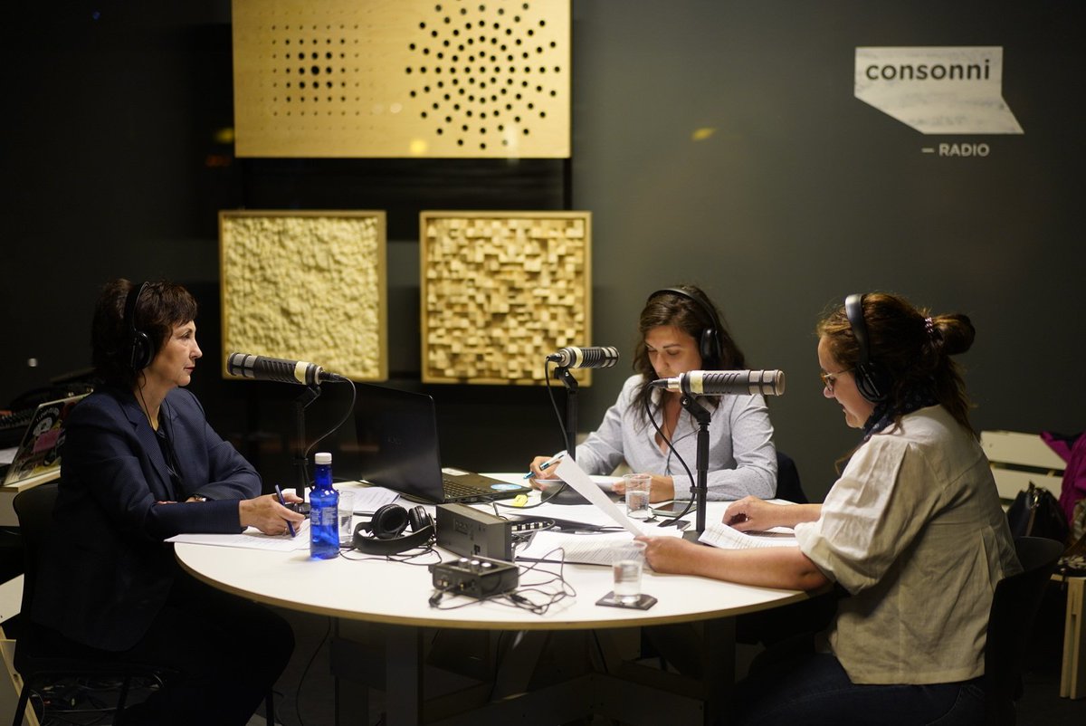 AzkunaZentroa's tweet photo. Los #derechosdeautoría, plagio, registro de obras y novedades entorno a la #propiedadintelectual son tema de conversación en #consonniRadioconAZ.
Sígueel programa de #radio en directo: https://t.co/1hdtDhrMKp
@ct_conchi @Intangia_ @_consonni_
#HablemosPI https://t.co/5NiWO3FXBB