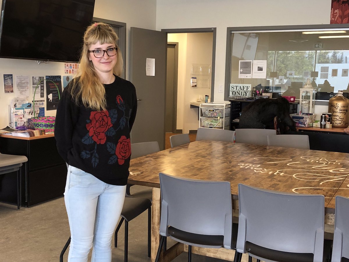 ShawClassic's tweet photo. At The Alex, the staff work with vulnerable youth in Calgary to help them reach stability in their most stressful times. Donate today through Shaw Birdies for Kids presented by AltaLink to help The Alex support more at-risk youth across the city #KidsofAlberta https://t.co/zFc7WpyK45