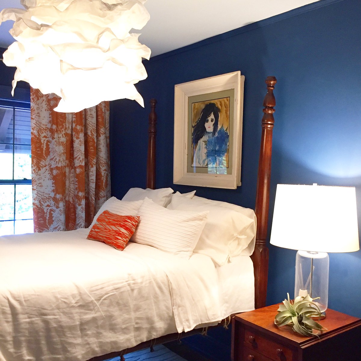 ShowHouseIndy's tweet photo. A second floor bedroom by Constance Vinson Interiors @Constancevinson at the 2019 Indianapolis Decorators’ Show House and Gardens.
@ShowHouseIndy #indyhomes #Indy #designideas #design #indianadesigncenter #indydesigner #indyhomes #decorating https://t.co/iEq9hKNeWk