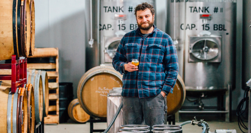 The @RiverRoostBrewery Tap Takeover is this Thursday, 5/30 from 5pm-9pm!

Morilla
Object M31
Glimpse 
Piece of the Pie - Blueberry - Mark's New Sour.....
Barley Wine Aged in Apple Brandy Barrels 
Mas Verde
Unfallen - 2018

#craftbeer #vermont #beer #ipa