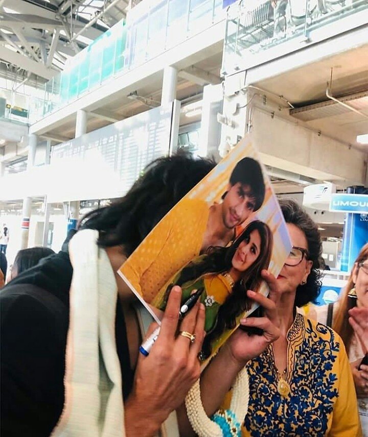 TV_Fanclub's tweet image. Guess Who ?? 

#TvActor #JenShad #Bepannaah