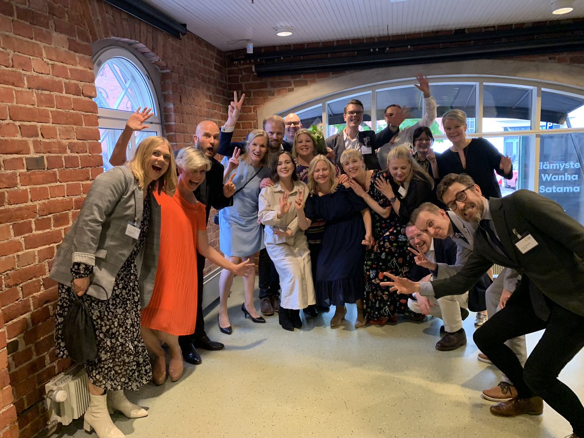 SekHelsinki's tweet photo. Ihan mieletöntä! Me ollaan Vuoden viestintätoimisto ❤️ #finnishcommsawards #viestintä https://t.co/Xi7SQyz2yv