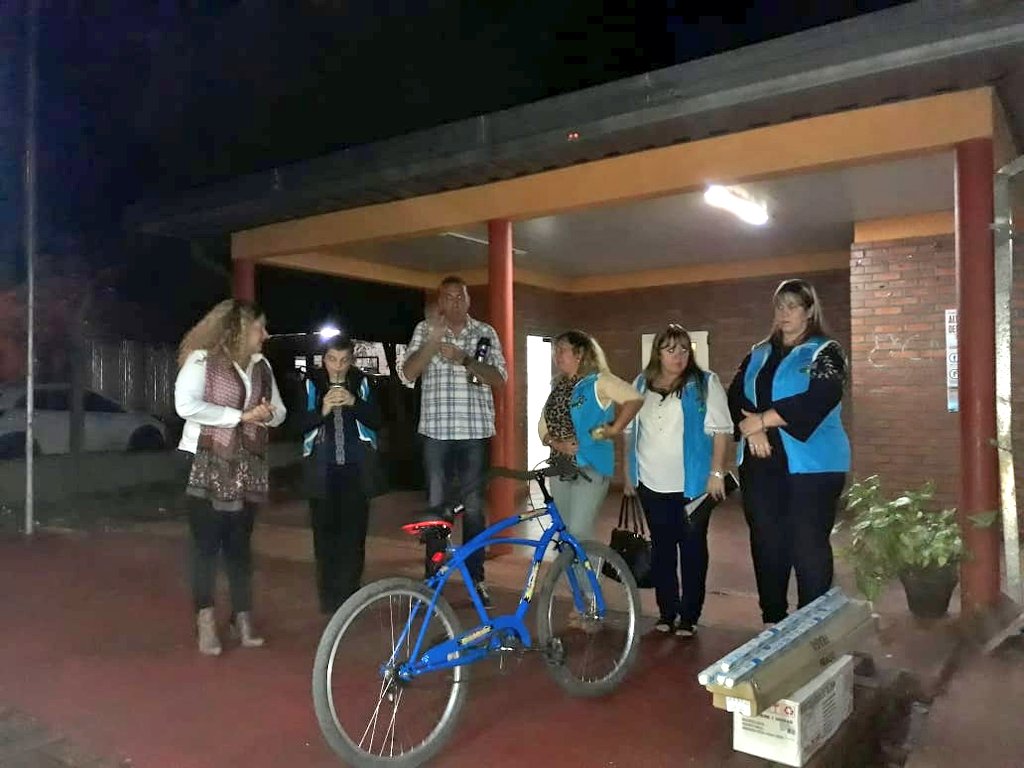 mariluleverberg's tweet photo. Tambien visitaron #Cep49, entregaron junto al Intendente "Norberto Aguirre" bicicletas x participar de la jornada de concientización y cuidado del medio ambiente! @udpm_misiones @ADOMIS_Misiones @DoritaGallardo @EdMedera @FerreiraMonikey
#Eldorado #misionerismo https://t.co/SqrX2KQPg3