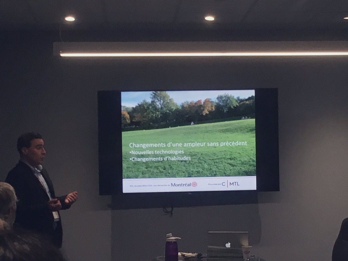 Saviez-vous qu’une seule transaction de bitcoin équivaut, en moyenne, à la consommation énergique journalière de 11,3 familles? 😮Est-ce que l’intelligence artificielle nuira plus qu’elle n’aidera l’environnement? 🤔On en discuter ajd dans le cadre de #MTLConnecte du <a href="/PN_MTL/">Printemps numérique</a>. #DD