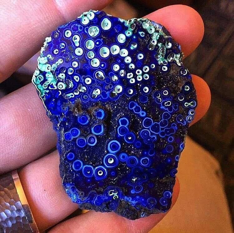 inanotherw's tweet photo. That is really rare beauty #Azurite and little #Malacite https://t.co/Qaf6u6p8Hm