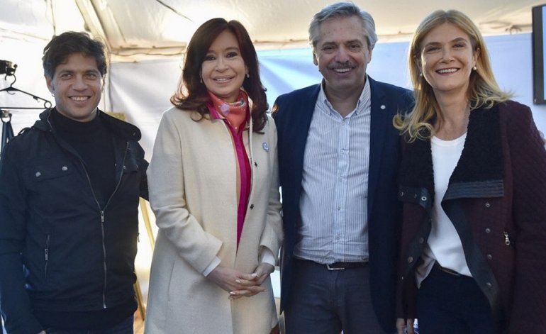 Ya tenemos la fórmula con la que vamos a volver a construir la Provincia que el Pueblo desea y merece. Felicitaciones, compañerxs <a href="/Kicillofok/">Axel Kicillof</a> y @MagarioVero.