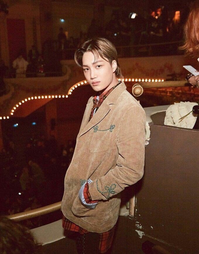 WITHKINGJD's tweet photo. 180530 #GUCCI_KAI
180924 #KAIxGUCCI19
190528 #KAI_GUCCI20
KING 👑 #KAI @weareoneEXO https://t.co/fUdUegeZlP