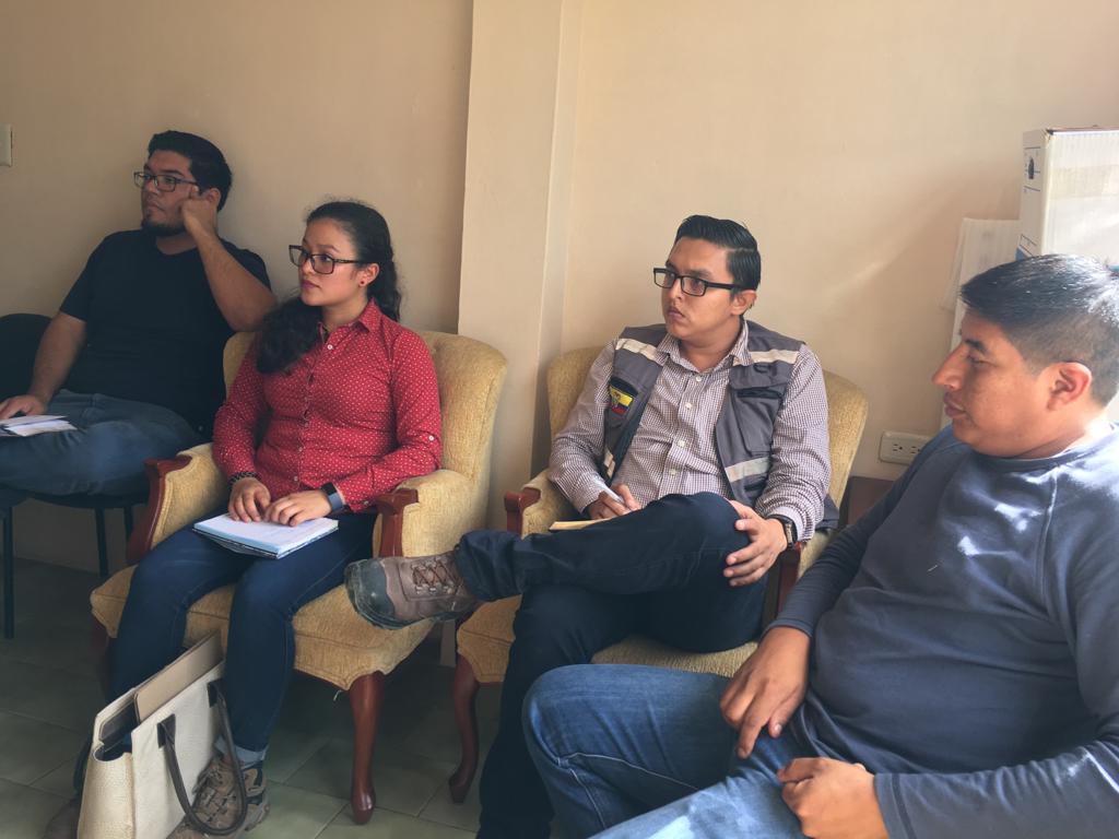 eestrategico's tweet photo. HOY | Equipo Técnico de #EEEP mantuvo reunión con Directora de Gestión Ambiental del @zamorachinchipz y técnicos de #Equitesa, para tratar el Plan de Acción solicitado por el @MAEZamoraCh, sobre el azolvamiento de una quebrada por arrastre de material debido a las lluvias. https://t.co/tnkR0eWbdl
