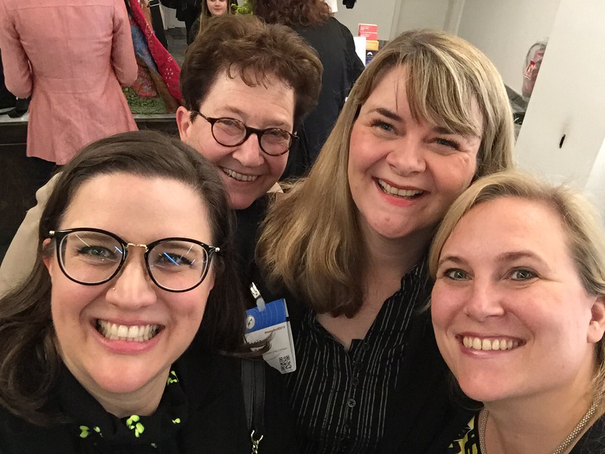 Celebrating exhibitions at #AUMAMessseTreff19 with <a href="/muareport/">m+a report</a> <a href="/UFILive/">UFI</a> <a href="/soniajthomas/">Sonia J. Thomas</a> <a href="/Rowena_wzf/">Rowena Arzt</a> #GED19