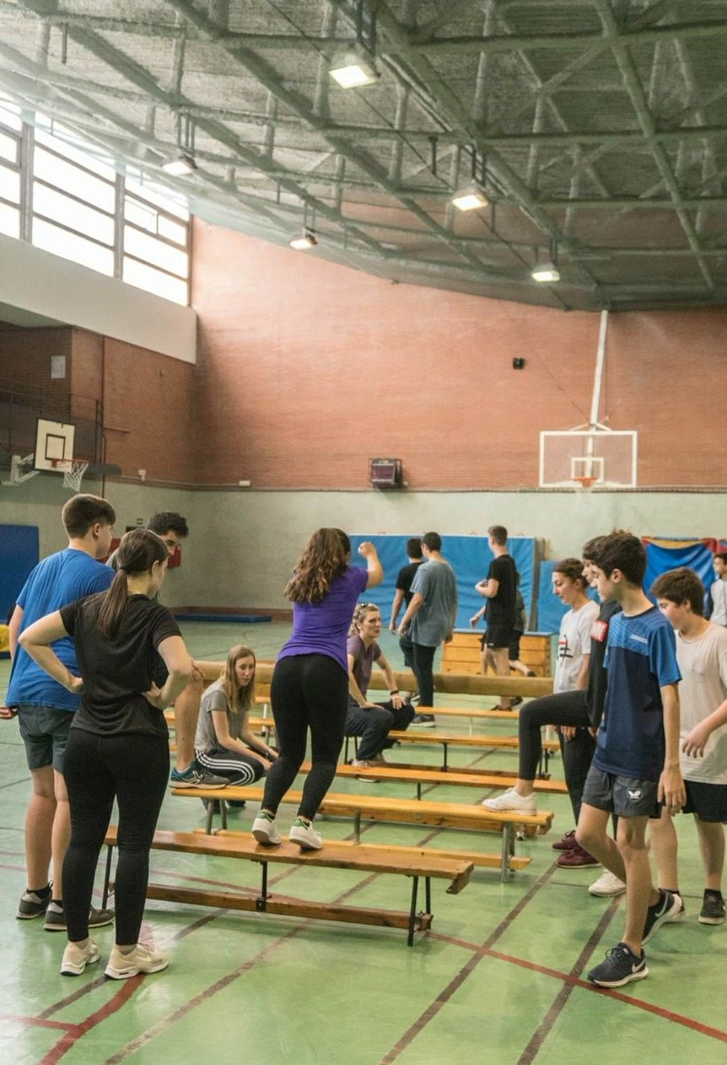 PKenlaescuela's tweet photo. Apostamos por un aprendizaje en el que todo el mundo colabore y se implique en el aprendizaje de sus compañeros y compañeras. https://t.co/qtMmI58eAM