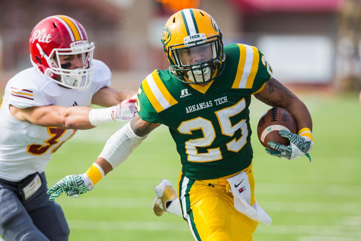 almighty_kmack's tweet photo. Blessed to receive my third offer from Arkansas Tech University 🔰🔱❗️ #LinkItUp  @Coach_Crayton @CoachTurkB @ATUFOOTBALL https://t.co/gekCTTfE4w