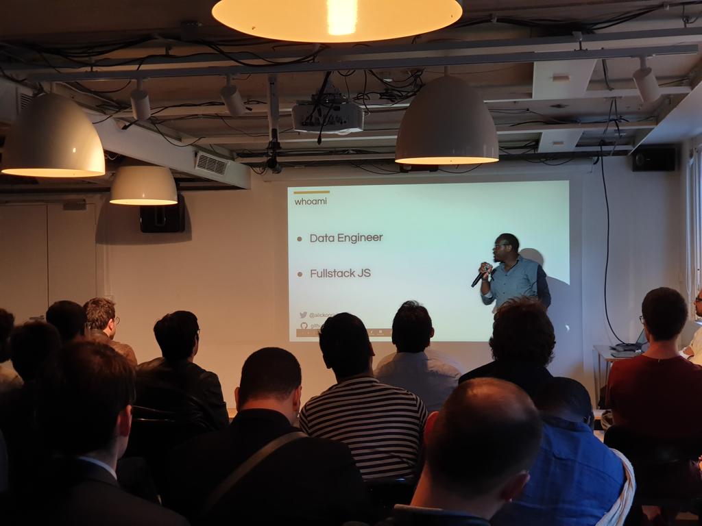 deedierxyz's tweet photo. RT ParisDataEng: C'est au tour d'Alick Paul alickonrails qui nous présente Scio un DSL Scala pour Apache Beam https://t.co/N9j3UM51TF #DeezerDevs