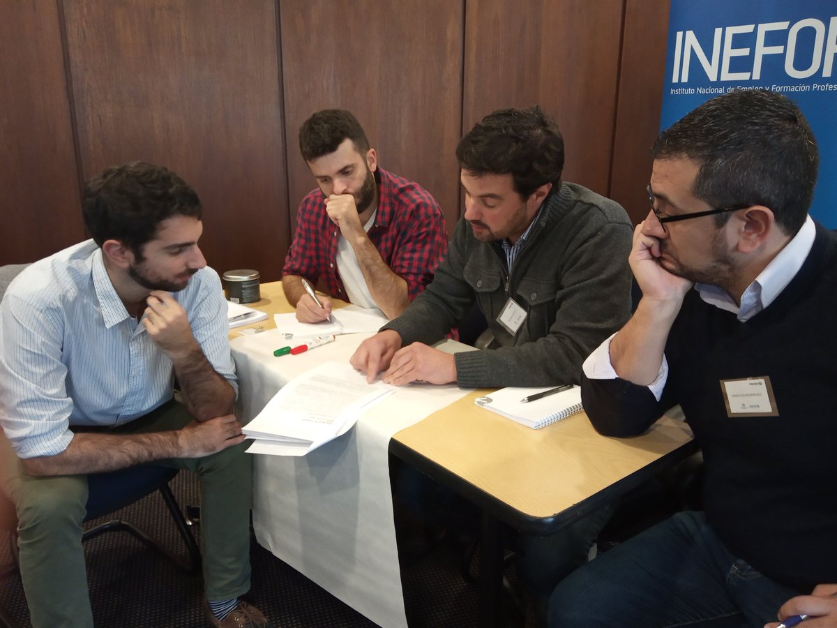 impulsa_ciu's tweet photo. Trabajando en equipo con casos prácticos. #innovacion #Industria40  @INTIargentina @INEFOPoficial @RA_diseno @agulosso https://t.co/qp05QYtXtD