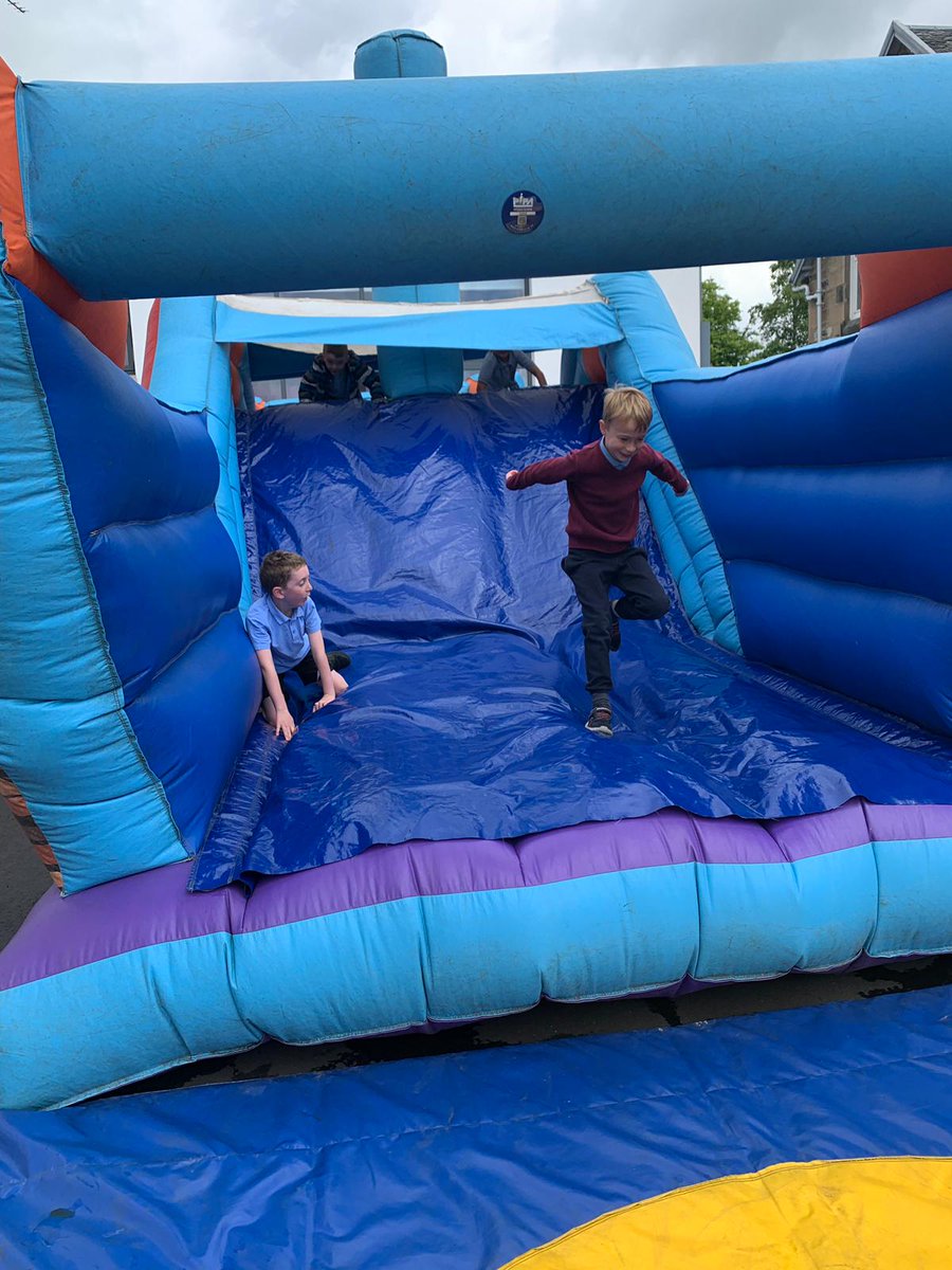 QuarterPS_SLC's tweet photo. Thank you to all our families for their kind donations. #SponsoredBounce #FunFitness #SpotTheTeacher https://t.co/EVPcOrJ2MQ