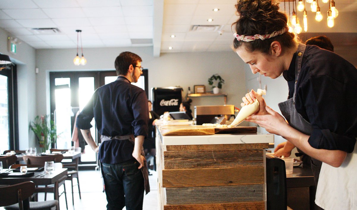 Have you ever visited a restaurant where the chef decides what you will eat for dinner that night? This foodie trend gives talented chefs greater creative freedom. Read more: stcatharinesstreet.com/2019/05/28/inc… #OurHomeStC #DowntownStCatharines #Restaurant