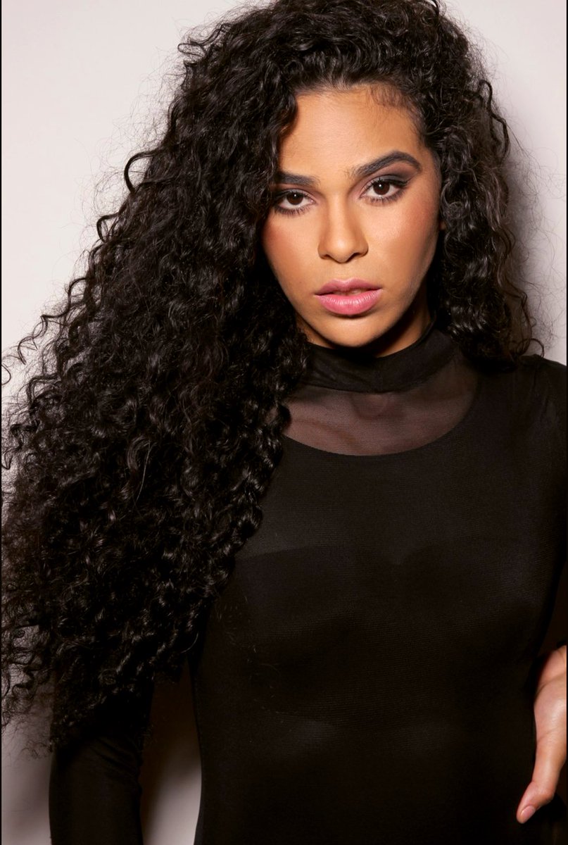 LivieFixer's tweet photo. A beleza MEO PHAI 😍❤️ @ElanaValenaria vc é LINDA, MARAVILHOSA e PODEROSA, apenas ENTENDA! https://t.co/MhTZgIKQl5