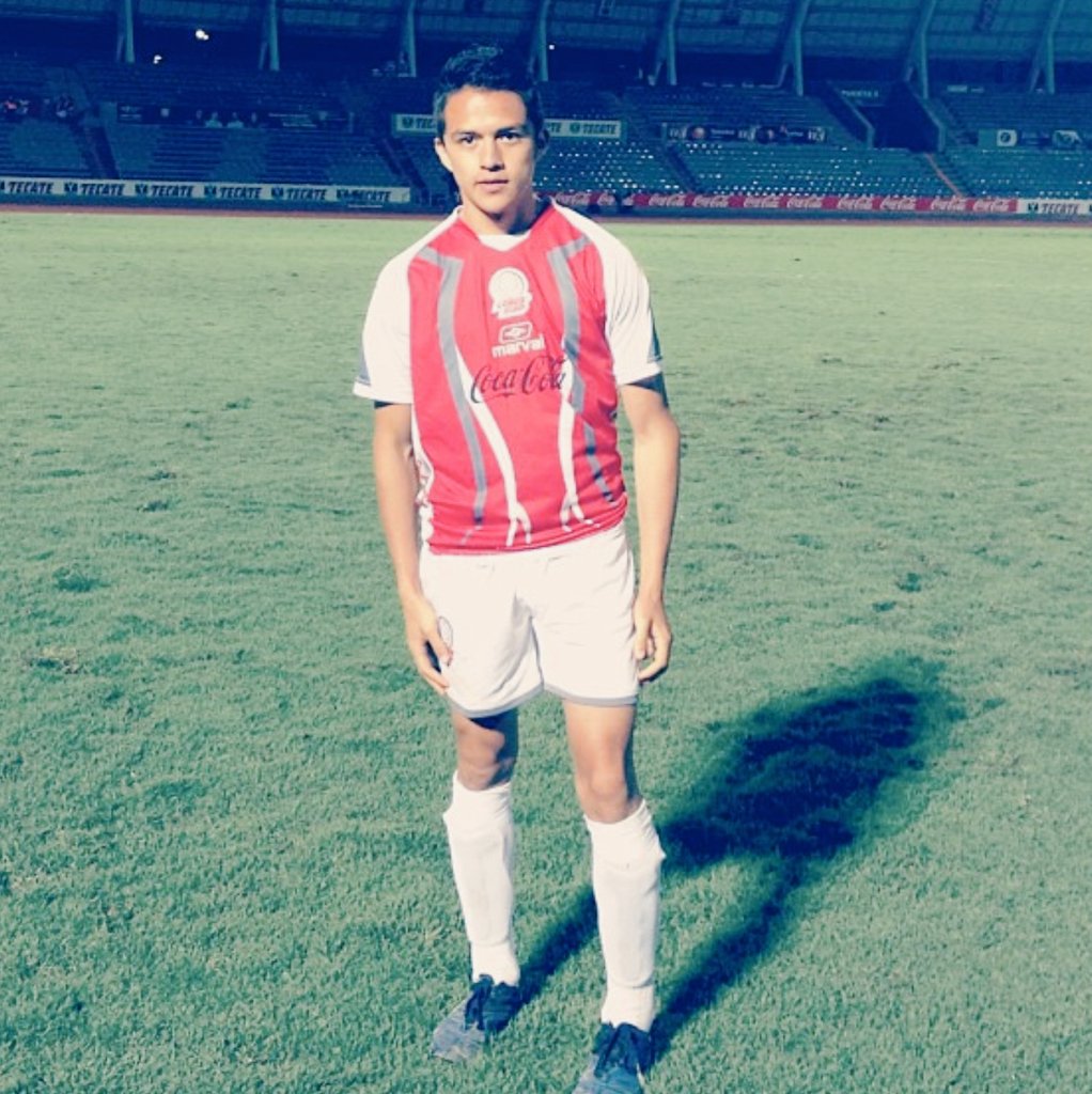 davef4breg4s's tweet image. ¡Felíz cumpleaños, @LobosBuapMX! 52 años de garra, esfuerzo y pasión por el deporte más hermoso del mundo. 
#OrgullosamenteBUAP
#UnLoboNuncaAúllaSolo ⚽🐺