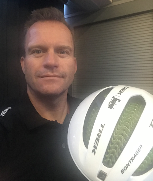 "Vroeger dacht ik er nooit over na wat er mis kon gaan. Maar na een aantal stevige valpartijen vertrek ik nooit meer zonder helm. Voor mij is een helm een soort van onmisbaar kledingstuk geworden." Lees het interview met onze ambassadeur <a href="/stevendejongh/">STEVEN DE JONGH</a>: bit.ly/2ExIazB