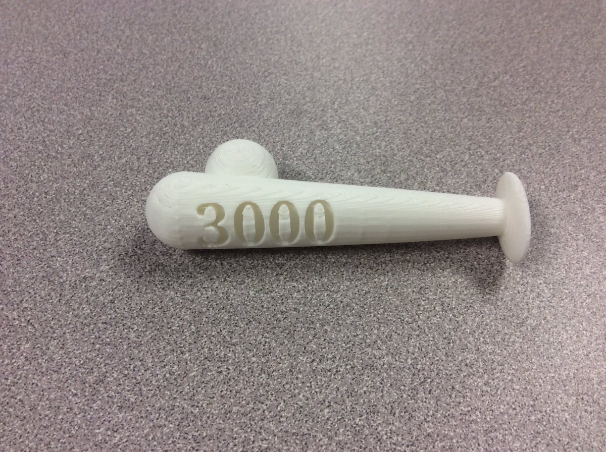 PondCoveTech's tweet image. Final projects are printing! G3 students read biographies +identified noteworthy moments. This student read about #DerekJeter +created this to celebrate #threethousand Even a #RedSox fan can appreciate this #3Ddesign #PondCoveSchool @RedSox