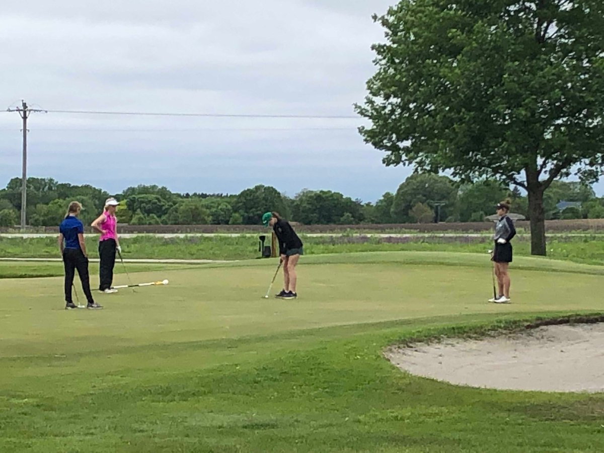 AmyBodensteiner's tweet photo. Recruiting Iowa's finest is one of my favorite things to do! #ighsaustategolf #wartburgwomensgolf https://t.co/orrIUpV2JK