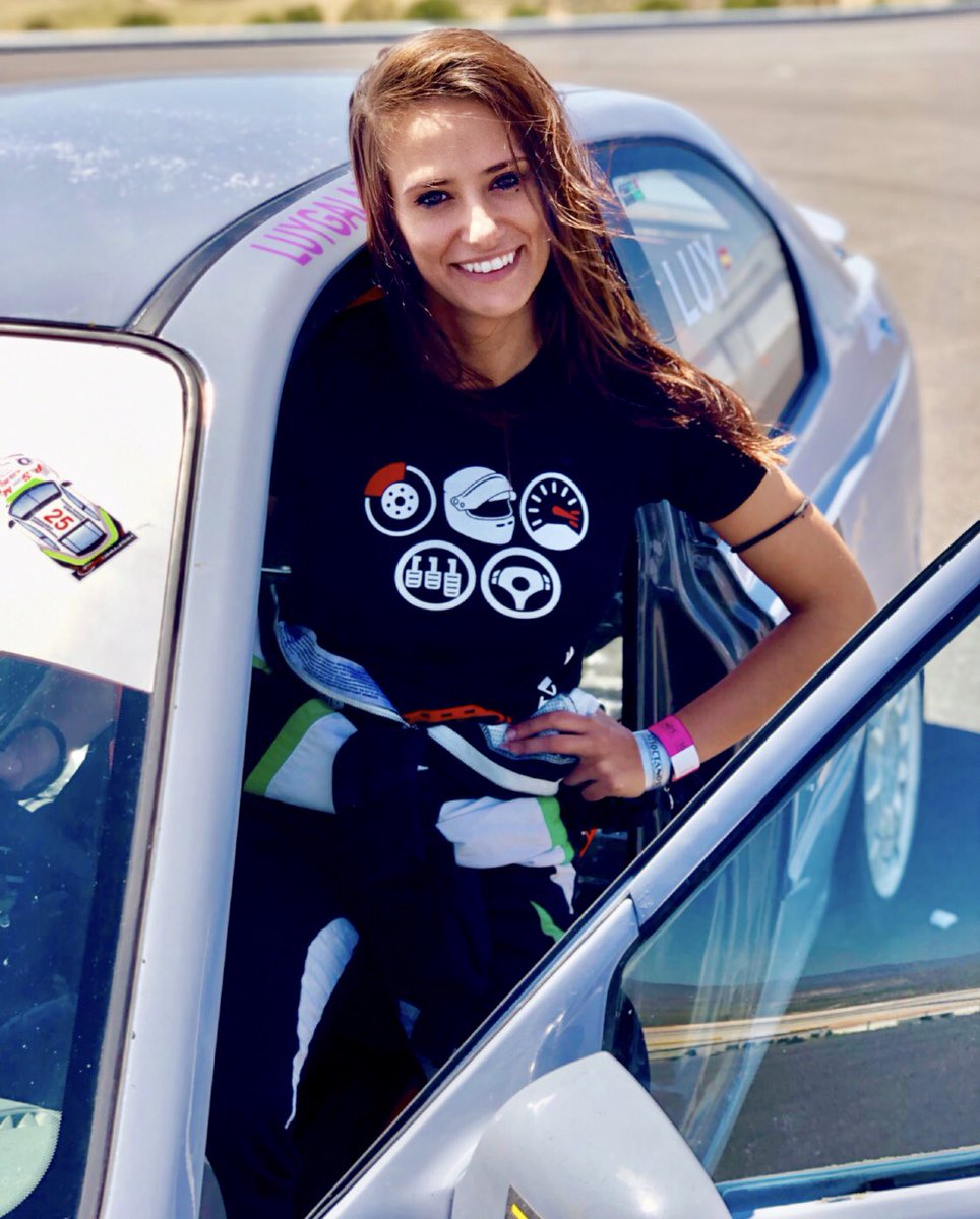 luygalan's tweet photo. SONRISA ENORME! 
FELIZ, porque vienen unas semanas cargadas de gasolina, —MUCHA GASOLINA—🙈🤘🏽🔥 y eso me da un CHUTE de ENERGÍA enorme!Empezaremos estando este fin de semana en el circuito de ASCARI con #plemarsport y @103octanos 😝
@ascarinet @ascariraceresort #luygalan https://t.co/7VQu6cKVKZ