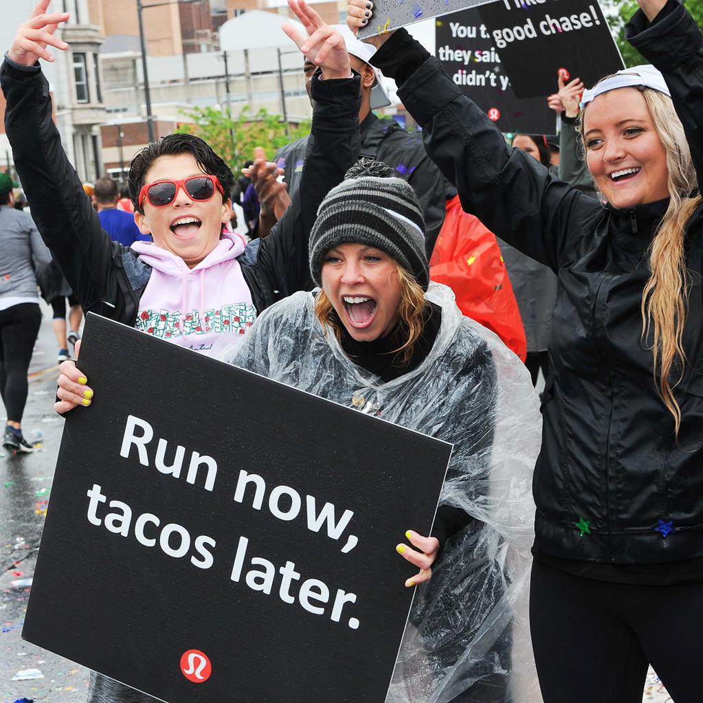 IBXRun10's tweet photo. Taco Tuesday anyone? You earned it! ๐ฎ
(P.S. Shout out to all the #BCBSR19 spectators who kept the energy going and the runners smiling throughout race day!) https://t.co/rqhxlEOzJm